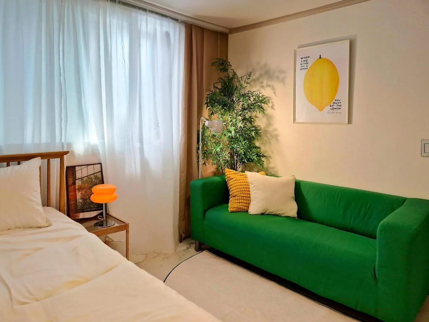 Gamhee Stay, 2 Minutes Walk From Sinjeong Station ソウル特別市 アパート